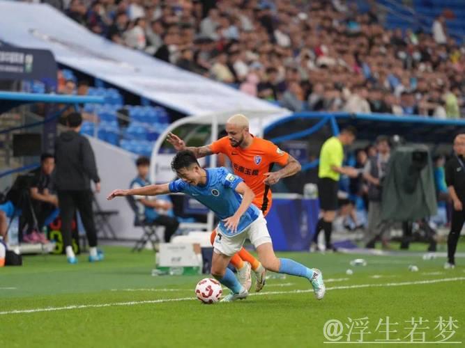 中超-云南玉昆主场告捷 三球击败深圳新鹏城 中超-云南玉昆主场告捷 三球击败深圳新鹏城